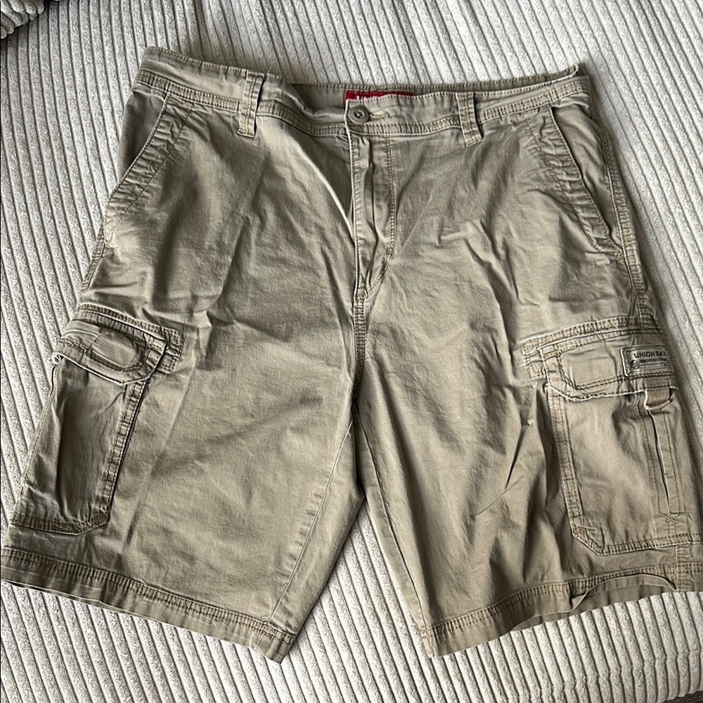 UNIONBAY Tan Cargo Shorts Relaxed Fit